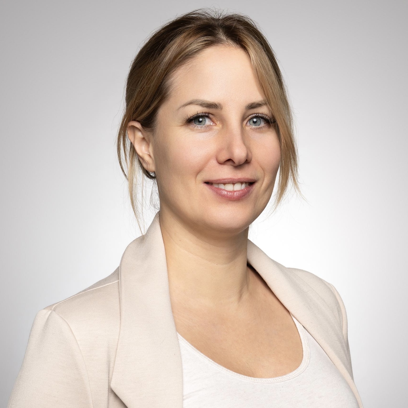 Corinne Hinder